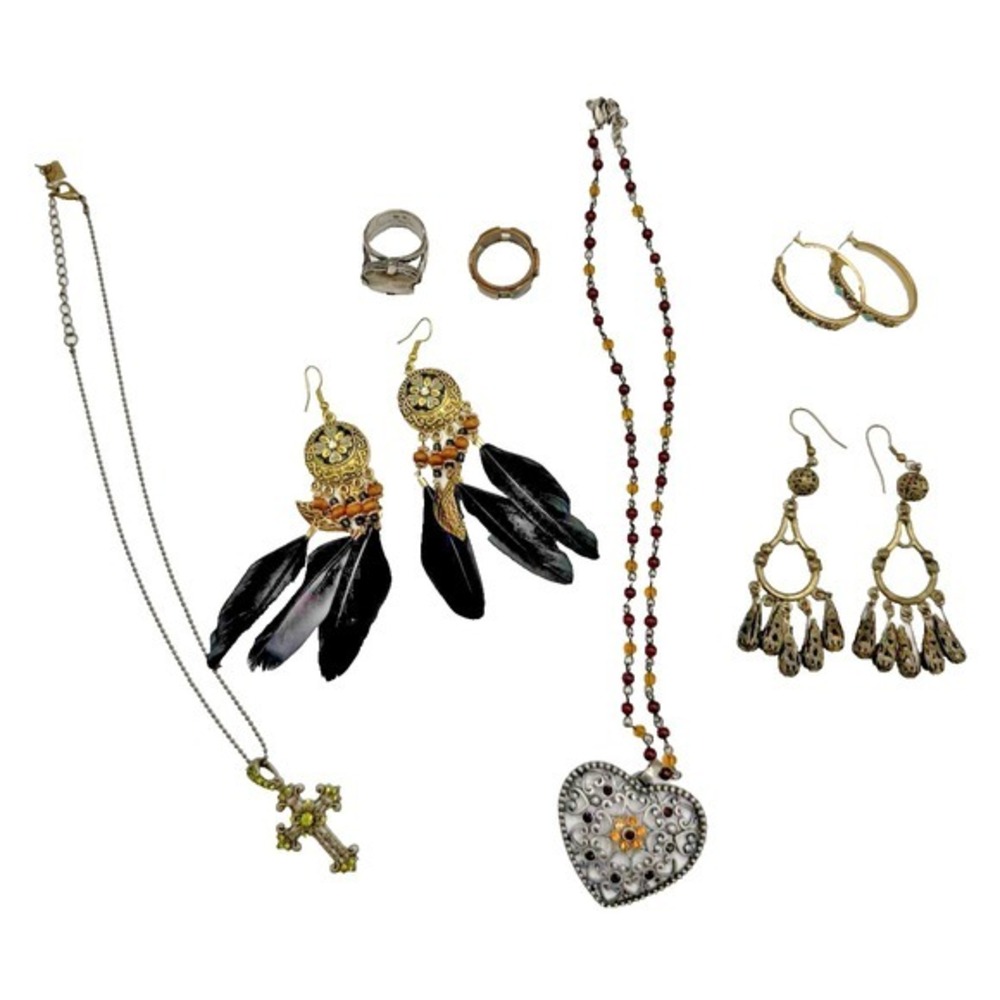 Fashion Jewelry Lot of 2 Rings, 3 pairs of earrings,‎ 2 Necklaces
